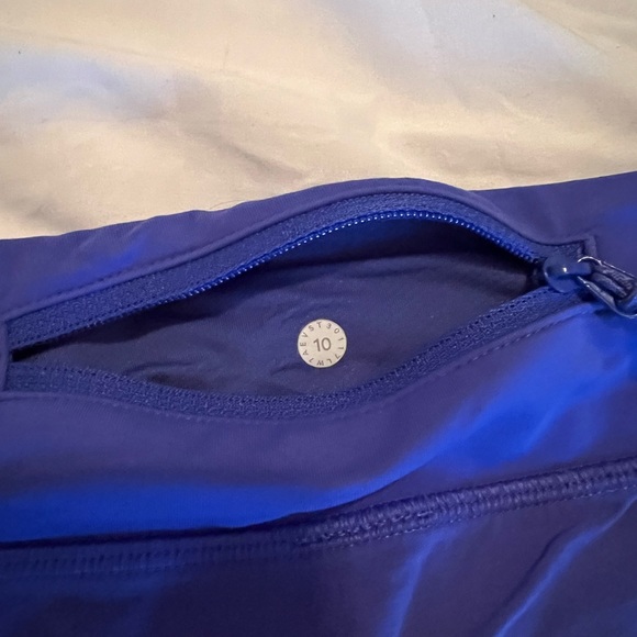 Lululemon Speed Up Shorts - Picture 2 of 4